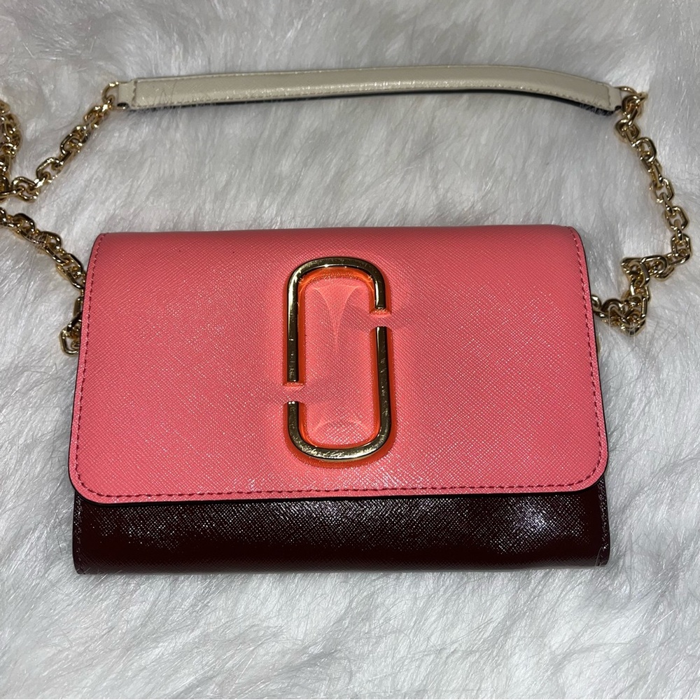 Marc Jacobs Snapshot wallet with chain body strap.